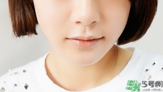vant氣墊cc黑色和白色哪款好？vant36.5氣墊cc黑色和白色區(qū)別