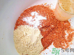 秋天釣魚(yú)用什么餌料？秋季釣魚(yú)用什么餌料好？