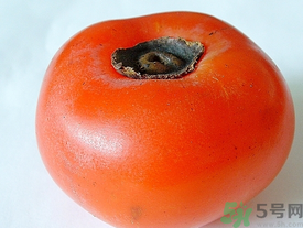 新鮮柿子皮可以吃嗎？吃了柿子皮怎么辦？