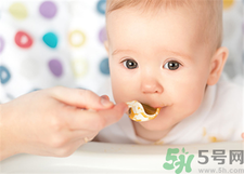 怎么判斷寶寶積食？寶寶積食吃什么食物好？