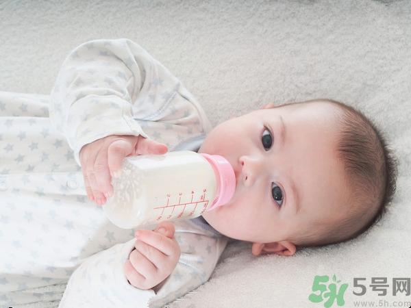 斷奶期間奶漲怎么辦？什么時候斷奶最合適？