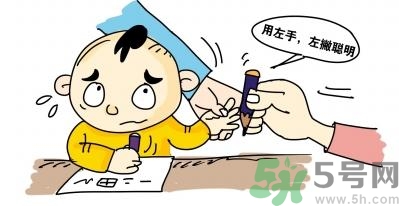 孩子左撇子怎么辦？孩子左撇子需要糾正嗎？
