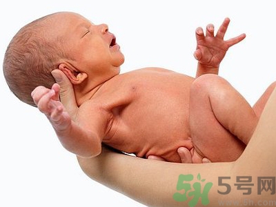 新生兒為什么那么丑？新生兒越丑越好嗎？