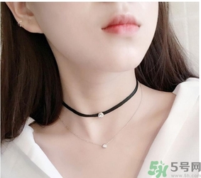 choker項鏈怎么搭配衣服？choker蕾絲項鏈搭配