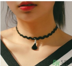 choker項鏈怎么搭配衣服？choker蕾絲項鏈搭配