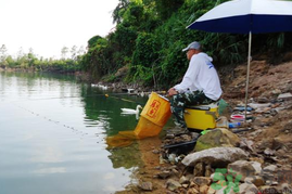 秋天釣魚怎么選釣位置？秋天釣魚怎么選釣位？