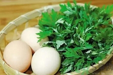 艾葉煮雞蛋有什么作用？痛經(jīng)能吃艾葉煮雞蛋嗎？