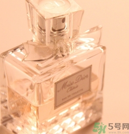 夜巴黎香水現(xiàn)在有嗎？夜巴黎香水哪里買(mǎi)？