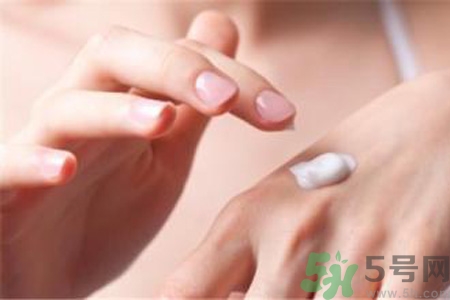 手上凍瘡癢怎么辦？腳生凍瘡很癢怎么辦？