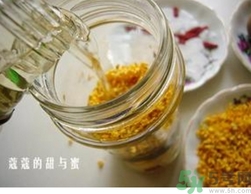 桂花酒可以加蜂蜜嗎？桂花酒可以和蜂蜜一起吃嗎？