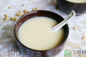 早上喝豆?jié){有什么好處？早上喝豆?jié){會胖嗎？