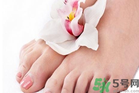 腳趾甲長(zhǎng)到肉里怎么辦？腳趾甲長(zhǎng)到肉里是什么原因？