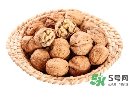 吃核桃會(huì)上火嗎？吃核桃為什么會(huì)上火？