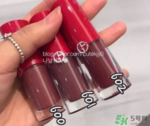 阿瑪尼小胖丁唇釉哪個(gè)色最火？阿瑪尼小胖丁唇釉保留了紅管的哪個(gè)色？