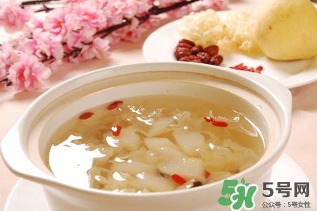喝銀耳紅棗湯會發(fā)胖嗎？晚上吃銀耳紅棗湯長會胖嗎？