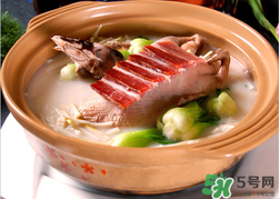 鴨肉和雞肉哪個(gè)營(yíng)養(yǎng)好些?鴨肉和雞肉能一起吃嗎? 鴨肉和雞肉哪個(gè)營(yíng)養(yǎng)好些?鴨肉和雞肉能一起吃嗎?