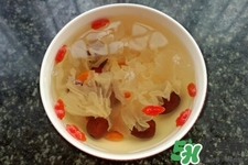 喝銀耳紅棗湯對(duì)身體好嗎？長(zhǎng)期吃銀耳紅棗湯有什么好處？