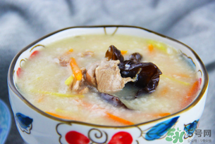 吃完鴨肉可以喝牛奶嗎？鴨肉和牛奶能一起吃嗎？