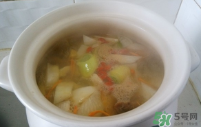雞肉可以和白蘿卜一起燉湯嗎？雞肉和白蘿卜能一起吃嗎？