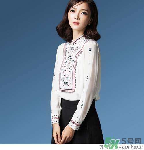 磚紅色口紅配什么妝容？磚紅色口紅適合什么妝？