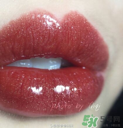 露華濃唇釉055價位 露華濃055多少錢？