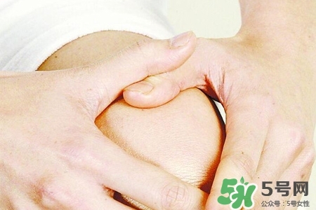 天冷膝蓋疼能在膝蓋處拔罐嗎？緩解膝蓋疼的6個(gè)小妙招