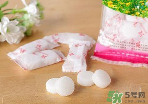 樟腦丸對(duì)跳蚤有用嗎？樟腦丸可以除跳蚤嗎？