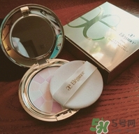 elegance極致歡顏蜜粉怎么樣？elegance蜜粉餅好用嗎？