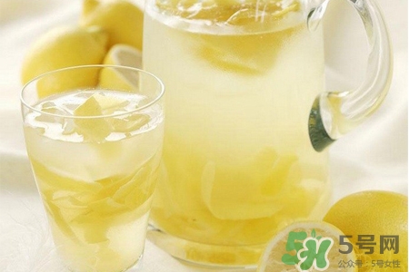檸檬水可以用熱水泡嗎？檸檬水用涼水泡還是熱水泡？