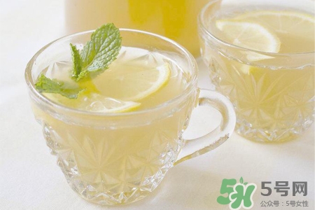 檸檬水可以用熱水泡嗎？檸檬水用涼水泡還是熱水泡？
