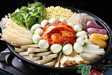 部隊(duì)年糕火鍋怎么做？韓國(guó)年糕火鍋怎么做？
