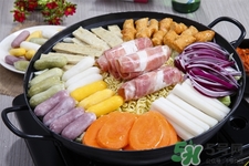部隊(duì)年糕火鍋怎么做？韓國(guó)年糕火鍋怎么做？