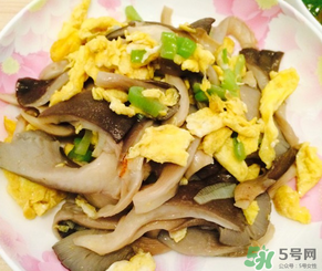 平菇能和雞蛋一起吃嗎？平菇和雞蛋能一起吃嗎？