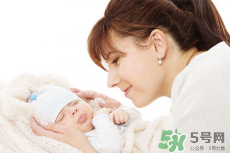 產(chǎn)婦可以用暖寶寶嗎？產(chǎn)婦能用暖宮貼嗎？