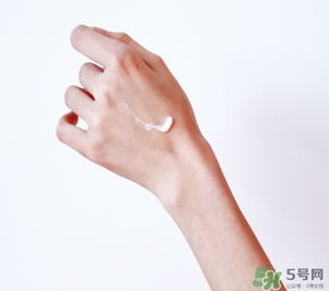 赫蓮娜綠寶瓶面霜多少錢？赫蓮娜綠寶瓶面霜價格