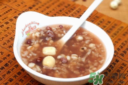 冬天可以喝紅豆薏米粥嗎？冬天喝紅豆薏米粥好嗎？