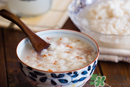 米酒能下奶嗎？產(chǎn)婦喝米酒能下奶嗎？