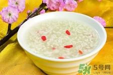 經(jīng)常吃醪糟雞蛋能催奶嗎？酒釀蛋的功效與作用