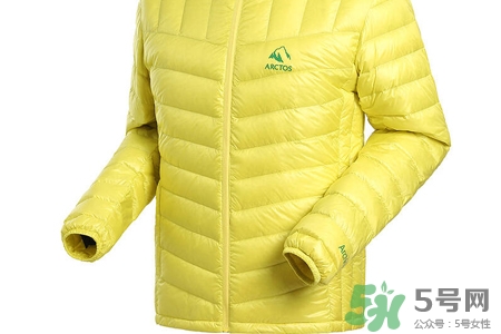 羽絨服需要干洗嗎？羽絨服干洗好還是水洗好？
