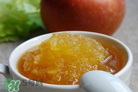 寶寶吃蘋(píng)果泥要蒸熟嗎？寶寶吃蘋(píng)果泥有什么好處？