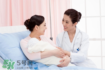 喂母乳為什么會(huì)胸部下垂？正確哺乳不會(huì)導(dǎo)致胸部下垂