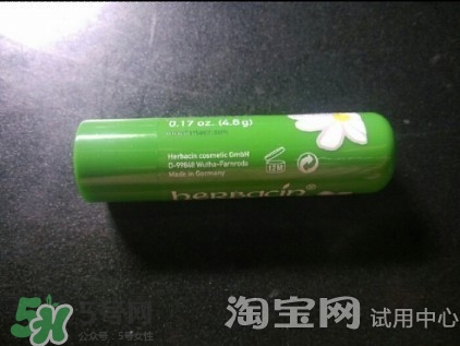 小甘菊唇膏小孩能用嗎？herbacin賀本清小甘菊唇膏小孩可以用嗎？