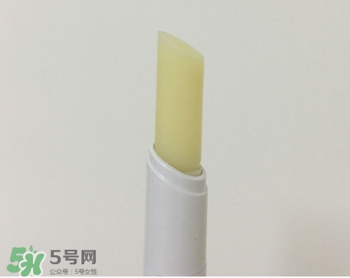 依泉和dhc唇膏哪個好？依泉唇膏和dhc唇膏哪個好？