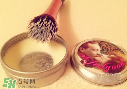 豬油膏和隔離霜哪個(gè)先用？豬油膏的使用步驟