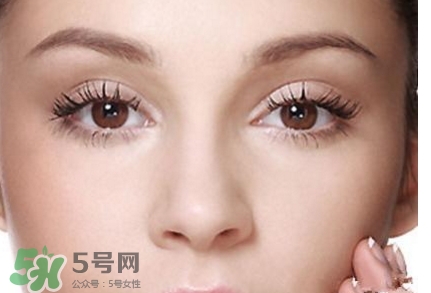 切眉后眼睛腫怎么辦？切眉后眼睛變形怎么回事怎么辦？