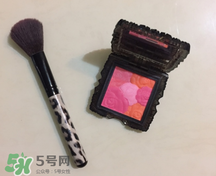 安娜蘇是哪個(gè)國(guó)家的品牌？annasui是什么牌子？