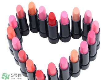 口紅可以帶上飛機(jī)嗎？坐飛機(jī)可以帶口紅嗎？