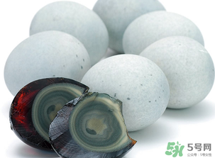 皮蛋會(huì)過(guò)期嗎？皮蛋過(guò)期了能吃嗎？