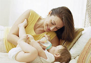 母乳和奶粉混合喂養(yǎng)好嗎？母乳和奶粉可以混在一起吃嗎？