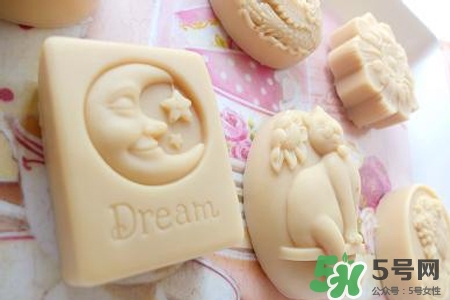 母乳做香皂可以洗臉嗎？母乳可以做面膜嗎？